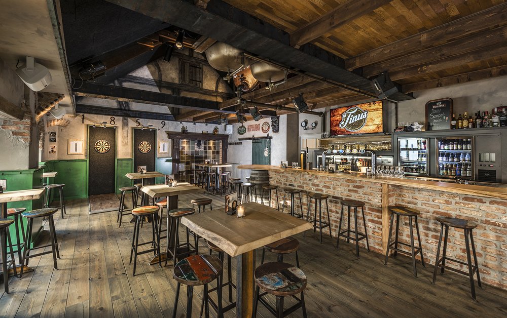 TINUS Markt 128132, Panningen, Limburg, The Netherlands Irish Pub