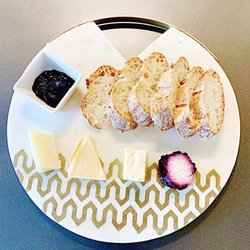 Fleur De Vin - Cheese Board