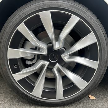D S Mobile Wheel Repair - Before - Wheel & Rim Repair Near Me D S Mobile Wheel Repair - Before - Wheel & Rim Repair Near Me