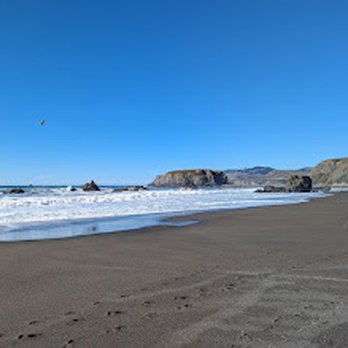 Blind Beach - Beaches Near Me - Jenner, California