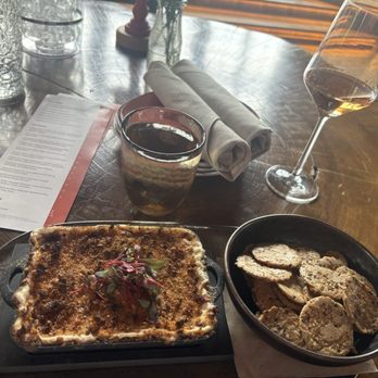 Southwest Mountain Vineyards - Our delicious gluten-free crab dip paired with the 2021 rosé - Wine Tasting Room Near Me - Keswick, Virginia Southwest Mountain Vineyards - Our delicious gluten-free crab dip paired with the 2021 rosé - Wine Tasting Room Near Me - Keswick, Virginia