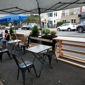 Le Paddock - Tables far apart, other customers following the COVID rules...so nice to eat outdoors! - French Near Me - Brooklyn, New York Le Paddock - Tables far apart, other customers following the COVID rules...so nice to eat outdoors! - French Near Me - Brooklyn, New York