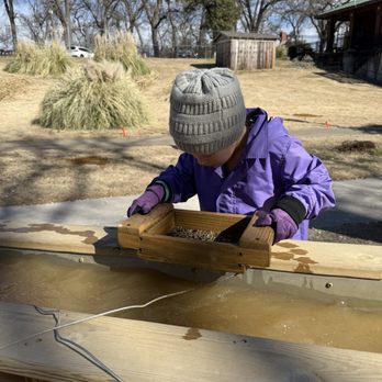 Frank Buck Zoo - Mining - Zoos Near Me - Gainesville, Texas