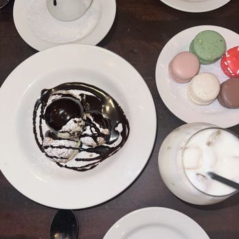 Parc - Profiteroles, Creme Brulee Cocktail, Holiday Macaroons - French Near Me - Philadelphia, Pennsylvania Parc - Profiteroles, Creme Brulee Cocktail, Holiday Macaroons - French Near Me - Philadelphia, Pennsylvania