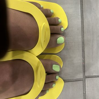 77 Nail Bar - The shapes weren't even. - Waxing Near Me - Forth Worth, Texas