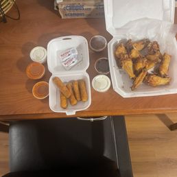 Mozzarella Sticks & 12 pieces of wings Mozzarella Sticks & 12 pieces of wings