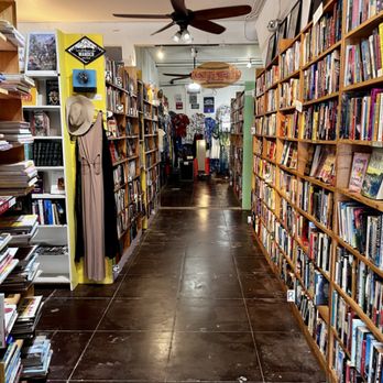 Turn The Page - hallways of books - Used Bookstore Near Me - Hilo, Hawaii