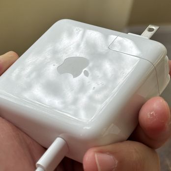 Openbox - Scratches all over the charger - Electronics Near Me - Surrey, British Columbia Openbox - Scratches all over the charger - Electronics Near Me - Surrey, British Columbia