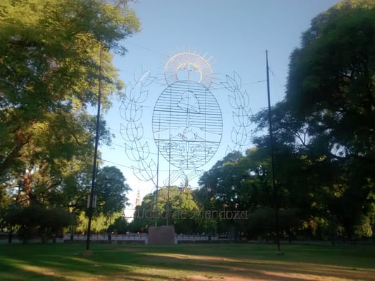 Plaza Independencia by null