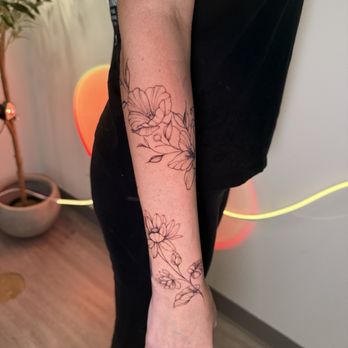 The Tattoo Gemologist - Fine line floral arm wrap - Tattoo Near Me - Jurupa Valley, California The Tattoo Gemologist - Fine line floral arm wrap - Tattoo Near Me - Jurupa Valley, California