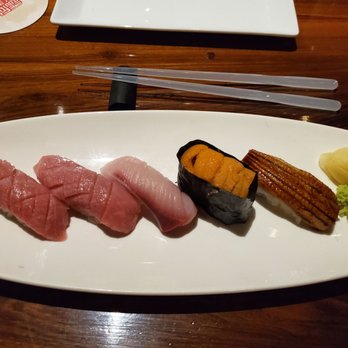 Morimoto Napa - Fatty tuna (Toro) x 2, yellow fin tuna, Japanese uni, sea eel - Japanese Near Me - Napa, California