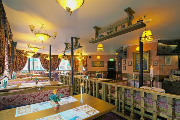 Berneliu Uzeiga - Shepherds Inn, Leytonstone by null