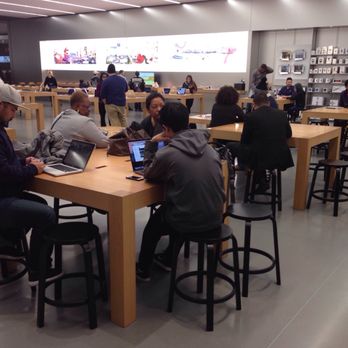 Apple - Oakridge - See! All are waiting for some apple guy to show up.  Almaden apple store 7:59pm. - Computers Near Me - San Jose, California