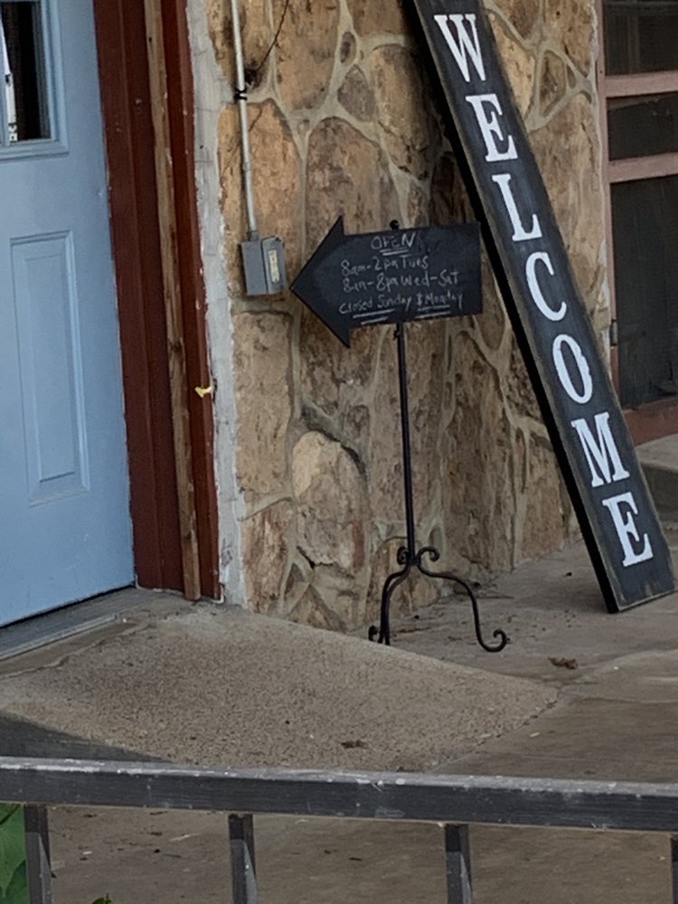 WOODIES CAFE Updated August 2024 Main St, Evening Shade, Arkansas