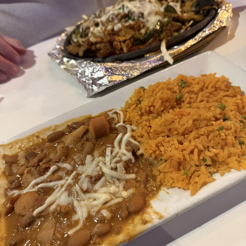 El Palenque - #55 La Oaxaqueña with the charro beans/rice side that comes with dish - Mexican Near Me - Brooklyn, Ohio El Palenque - #55 La Oaxaqueña with the charro beans/rice side that comes with dish - Mexican Near Me - Brooklyn, Ohio