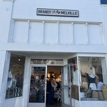 Brandy Melville - The entrance. Love the heart sign at the top that identifies it as the SF store! - Women's Clothing Near Me - San Francisco, California Brandy Melville - The entrance. Love the heart sign at the top that identifies it as the SF store! - Women's Clothing Near Me - San Francisco, California