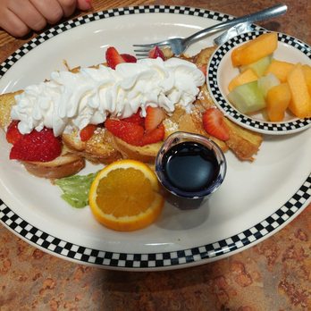 Black Bear Diner Vancouver - Cinnamon French Toast - Diners Near Me - Vancouver, Washington