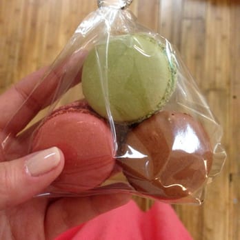 Atelier Monnier - Pinecrest - Macaroons to go! (Pistachio, raspberry and chocolate) - Bakeries Near Me - Pinecrest, Florida