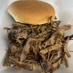 Mamma D's Smokehouse - Beef Brisket Sandwich