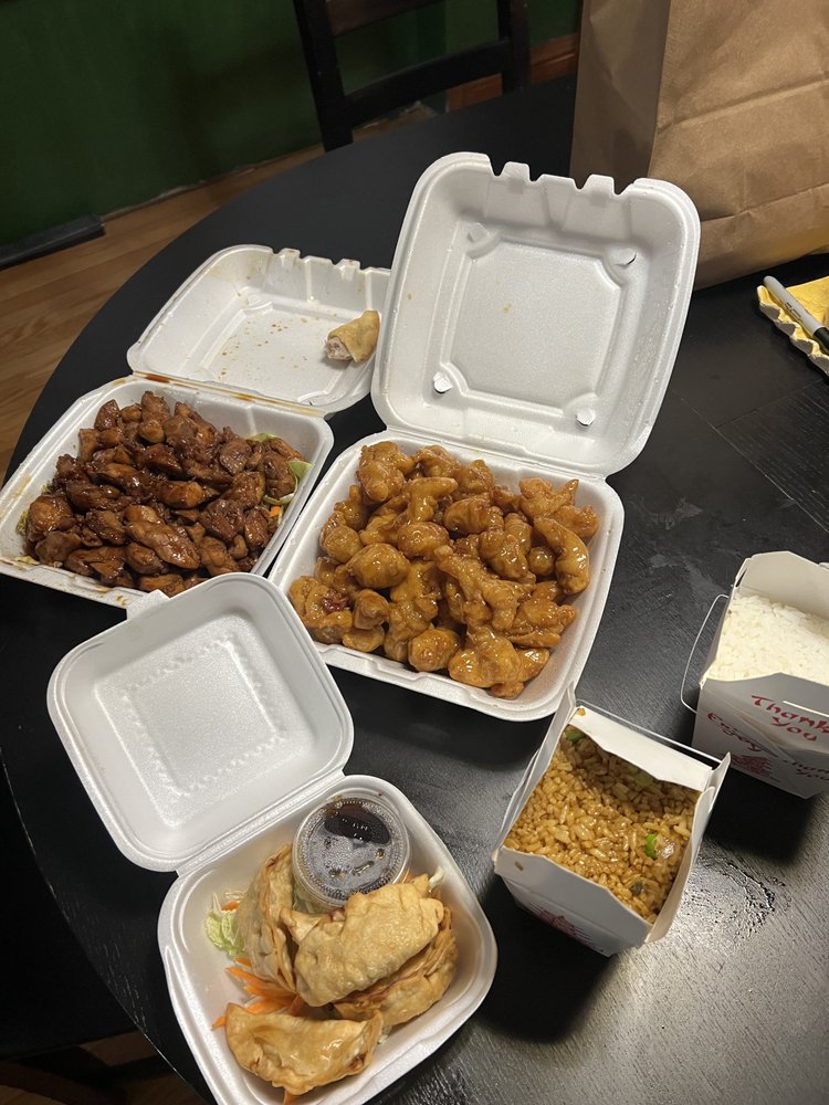 DRAGONS PLACE Updated August 2024 60 Photos & 52 Reviews 3819