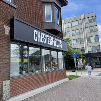 Chesterfield's Gastro Diner - Side facing main street - Breakfast & Brunch Near Me - Ottawa, Ontario
