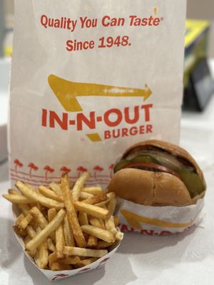 In-N-Out Burger by null