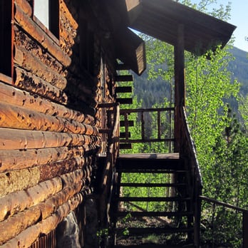 Shadowcliff - going up to the "Chapel" building. - Hotels Near Me - Grand Lake, Colorado Shadowcliff - going up to the "Chapel" building. - Hotels Near Me - Grand Lake, Colorado