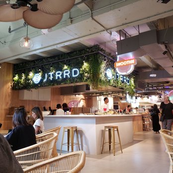 JTRRD cafe - the interior of the restaurant - Juice Bars & Smoothies Near Me - Honolulu, Hawaii