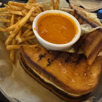 HopCat - Grilled Cheese - Burgers Near Me - Lincoln, Nebraska