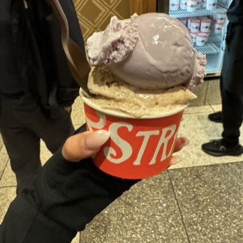 Salt & Straw - 2 scoops - Honey Lavender and Cinnamon Snickerdoodle - Ice Cream & Frozen Yogurt Near Me - San Ramon, California Salt & Straw - 2 scoops - Honey Lavender and Cinnamon Snickerdoodle - Ice Cream & Frozen Yogurt Near Me - San Ramon, California