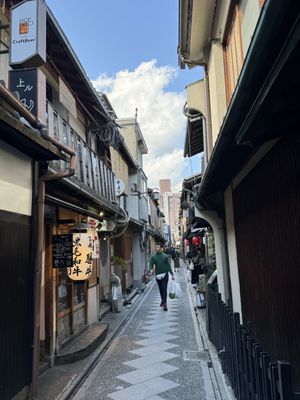 Pontocho Alley by null