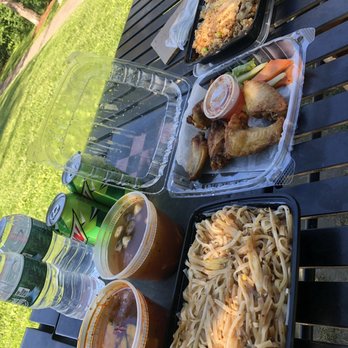 Thai Hut - Thai Near Me - Somerville, Massachusetts