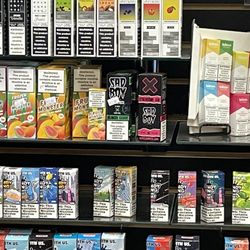 D&Z Tobacco store - Overpriced vapes and fake cbds