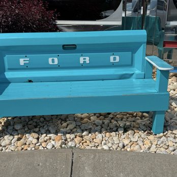 Route 40 Classic Diner - Bench outside diner - Diners Near Me - Grindstone, Pennsylvania