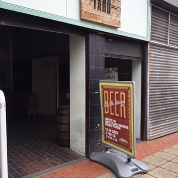 The Hudson Bar - Bars Near Me - Belfast, BFS