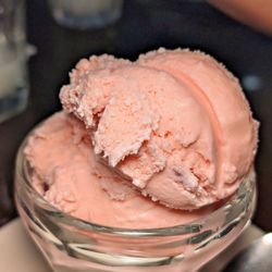 Molina's Ranch Restaurant - Helados fresas