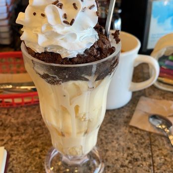 Night & Day Cafe - Brownie sundae and coffee - Beer Bar Near Me - Coronado, California Night & Day Cafe - Brownie sundae and coffee - Beer Bar Near Me - Coronado, California
