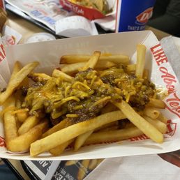 Supposed to be chili cheese fries.