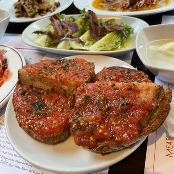 Barrafina - Tomato on bread - Tapas/Small Plates Near Me - London, XGL Barrafina - Tomato on bread - Tapas/Small Plates Near Me - London, XGL