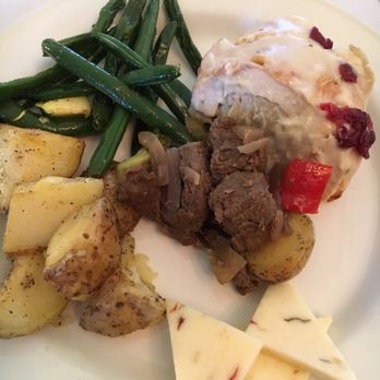 J Timothy's Taverne - Stuffed chicken, beef tips, potatoes, fresh green beans, and if you have a cheese platter as an appetizer, try the pepper jack cheese - American Near Me - Plainville, Connecticut