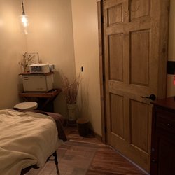 Massage at the Lake Day Spa - Massage room/facial room