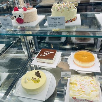 Tous Les Jours - Cakes! - Bakeries Near Me - Cerritos, California