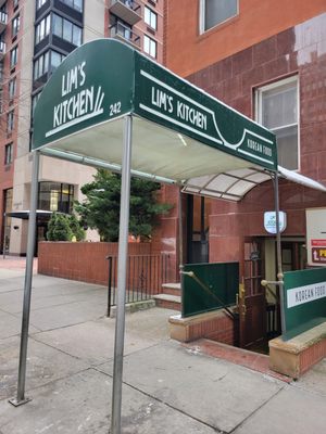 Lim’s Kitchen by null