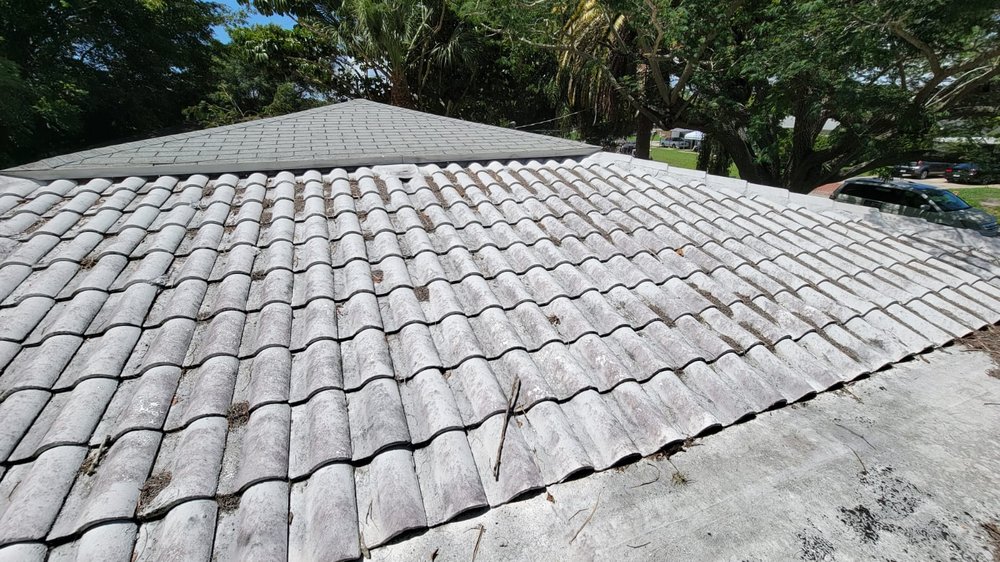 Slide of D&J Roofing and Construction