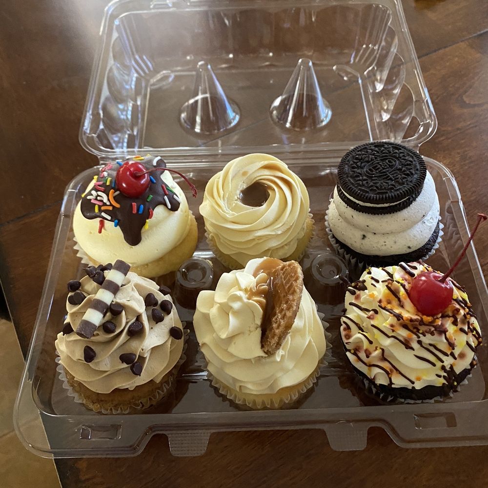 SweetArts - Chocolate sundae, Vanilla Dutch caramel, Caramel bliss, Banana sundae, Cookies and cream, Espresso chip - Cupcakes Near Me - Tracy, California SweetArts - Chocolate sundae, Vanilla Dutch caramel, Caramel bliss, Banana sundae, Cookies and cream, Espresso chip - Cupcakes Near Me - Tracy, California