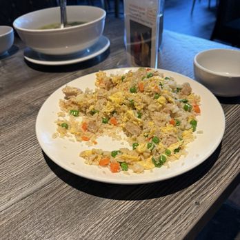 Hongs Gourmet - Fried Rice Wor Wonton Soup - Chinese Near Me - Saratoga, California Hongs Gourmet - Fried Rice Wor Wonton Soup - Chinese Near Me - Saratoga, California