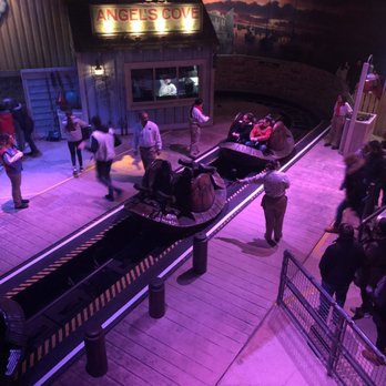 Crush's Coaster - Inside Crush's Coaster - Amusement Parks Near Me - Chessy, 77