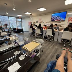 Leo’s Nail Spa