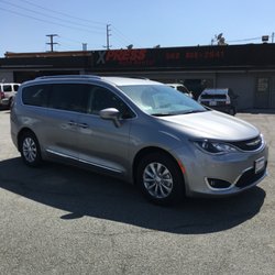 Xpress Auto Rental - 2018 Chrysler Pacifica Mini Van with the latest technology