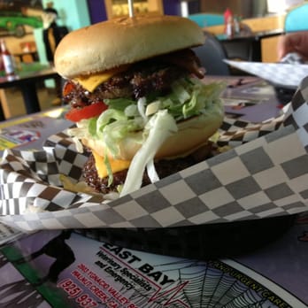 Digger's Diner - Concord - The coffin burger - Breakfast & Brunch Near Me - Concord, California